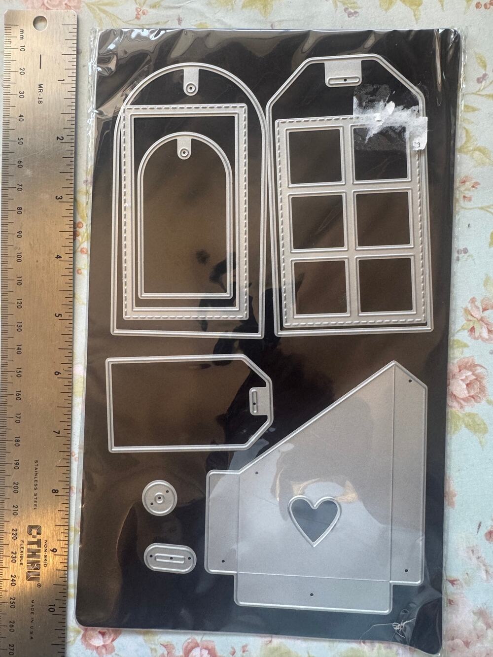 Close To My Heart CTMH Buildable Tags Thin Cuts Z4106 Metal Dies Retired